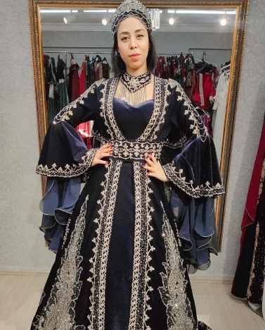 Kiralık Lacivert Büyük Beden Bindallı 54-60 Beden