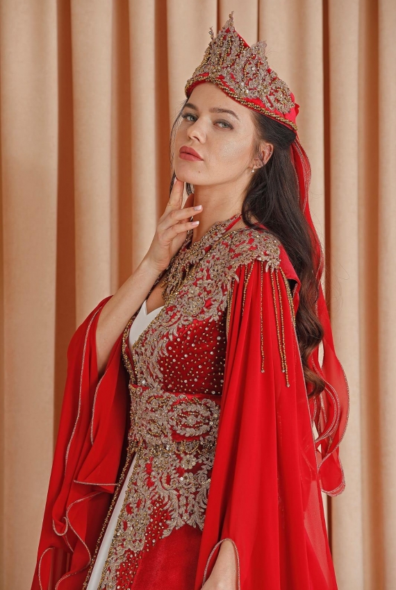 Kiralık Kırmızı Büyük Beden Bindallı 54 - 60 Beden Kiralık Kırmızı Büyük Beden Bindallı 54 - 60 Beden