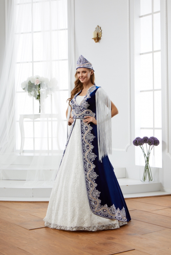 Kiralık Püsküllü Kolsuz Kaftan 36 - 44 beden Kiralık Püsküllü Kolsuz Kaftan 36 - 44 beden